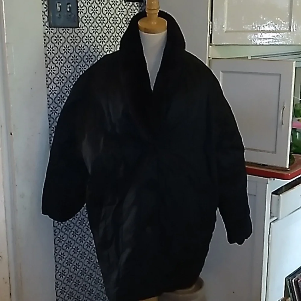Haband black large puffer fur collar coat